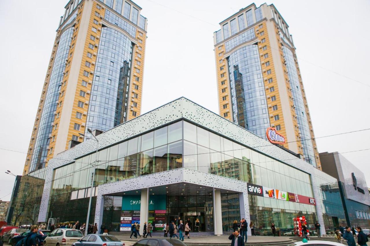 White Tiger Apartment In Smart Plaza Киев Экстерьер фото