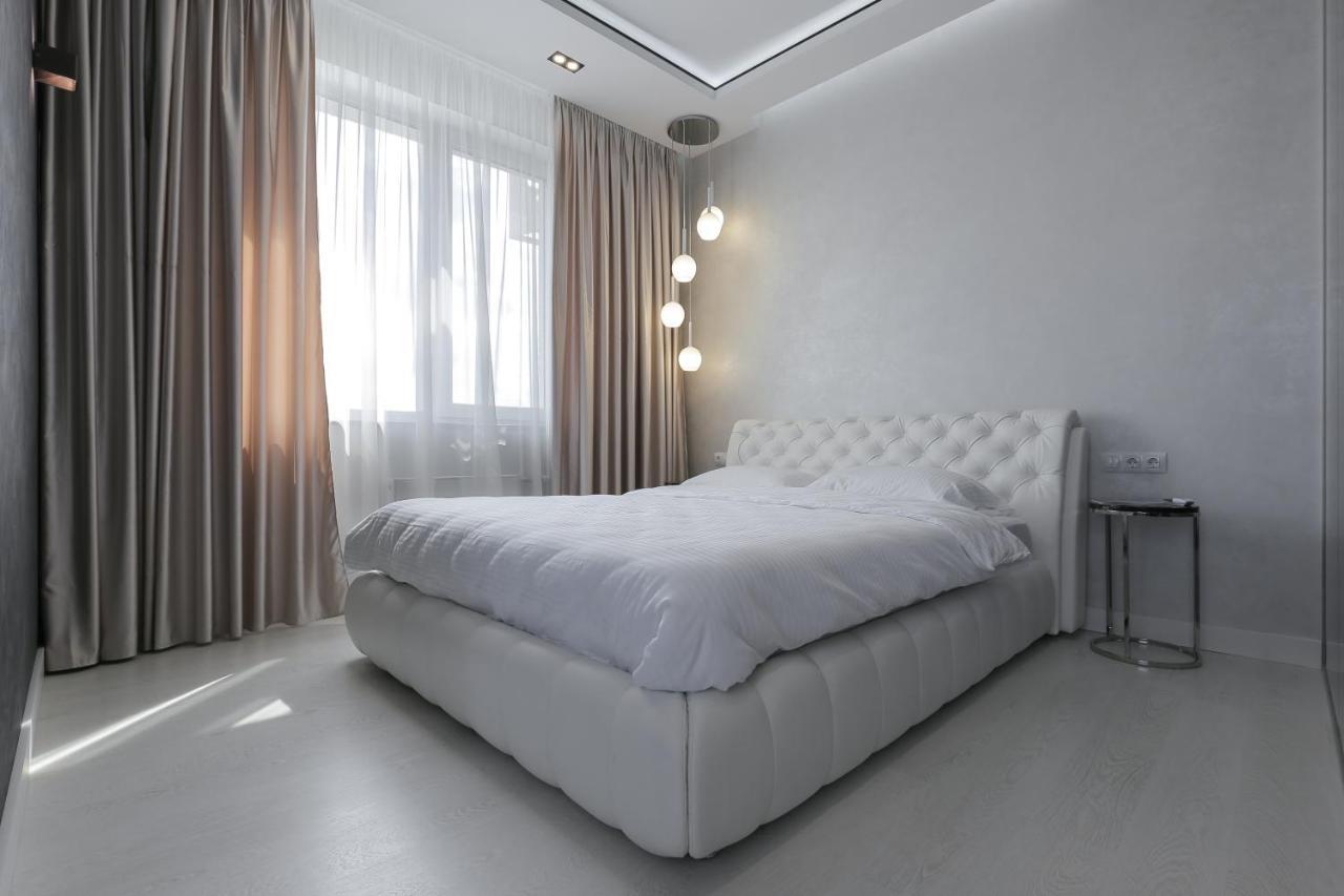 White Tiger Apartment In Smart Plaza Киев Экстерьер фото