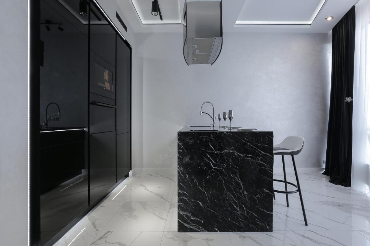 White Tiger Apartment In Smart Plaza Киев Экстерьер фото