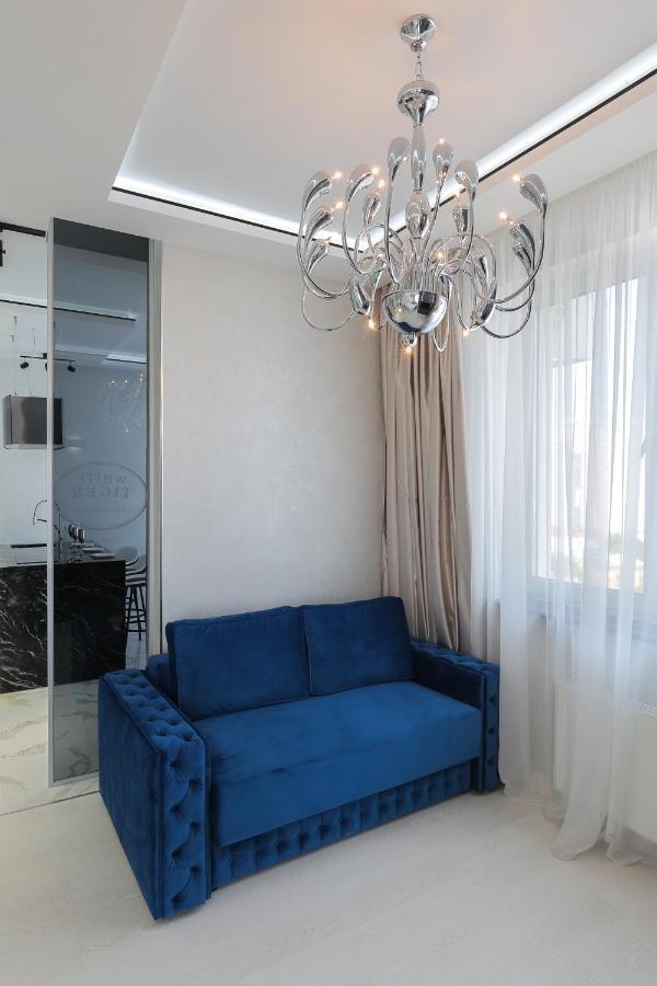 White Tiger Apartment In Smart Plaza Киев Экстерьер фото