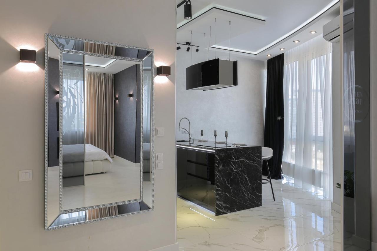 White Tiger Apartment In Smart Plaza Киев Экстерьер фото