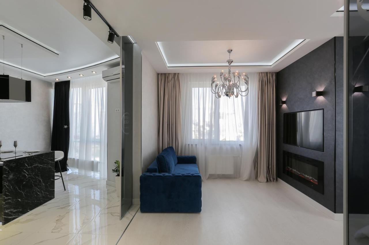 White Tiger Apartment In Smart Plaza Киев Экстерьер фото