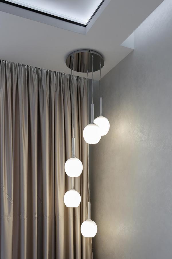 White Tiger Apartment In Smart Plaza Киев Экстерьер фото
